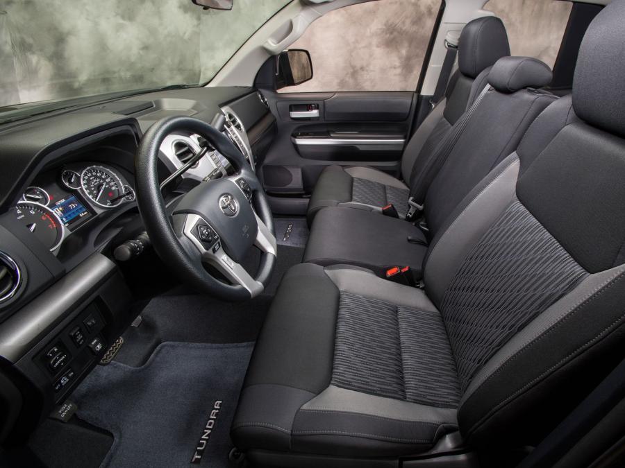  Toyota Tundra Double Cab SR5 by TRD 2013 года  (фото 12 из 18)